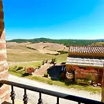 Poggiosalto In Toscana *