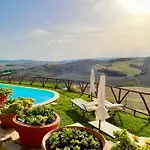Poggiosalto In Toscana *