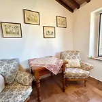 Poggiosalto In Toscana