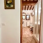 Poggiosalto In Toscana