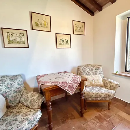Poggiosalto In Toscana
