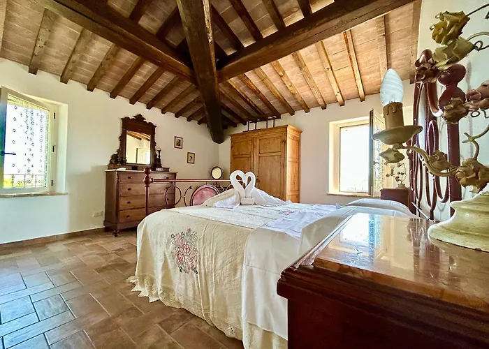 Poggiosalto In Toscana Pienza